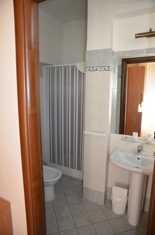 로마 Casa Per Ferie Cardinal G. Guarino B&B 객실 사진