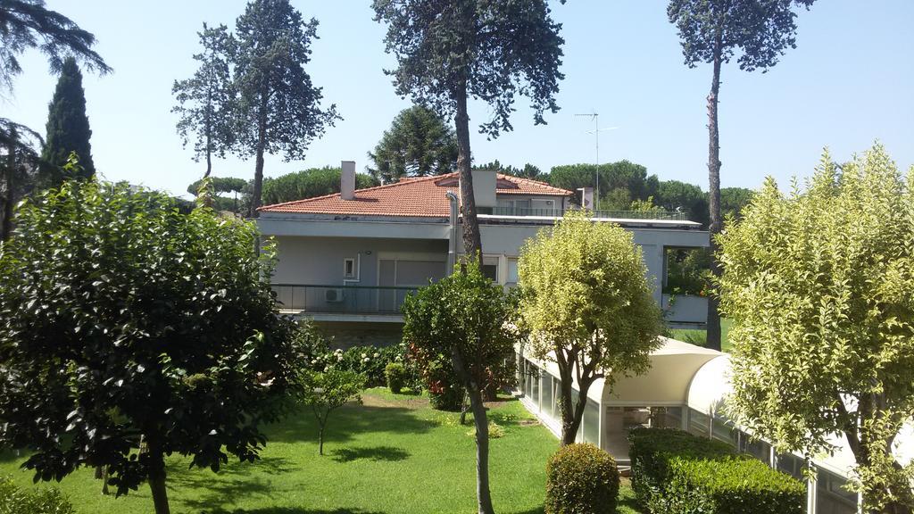 로마 Casa Per Ferie Cardinal G. Guarino B&B 외부 사진