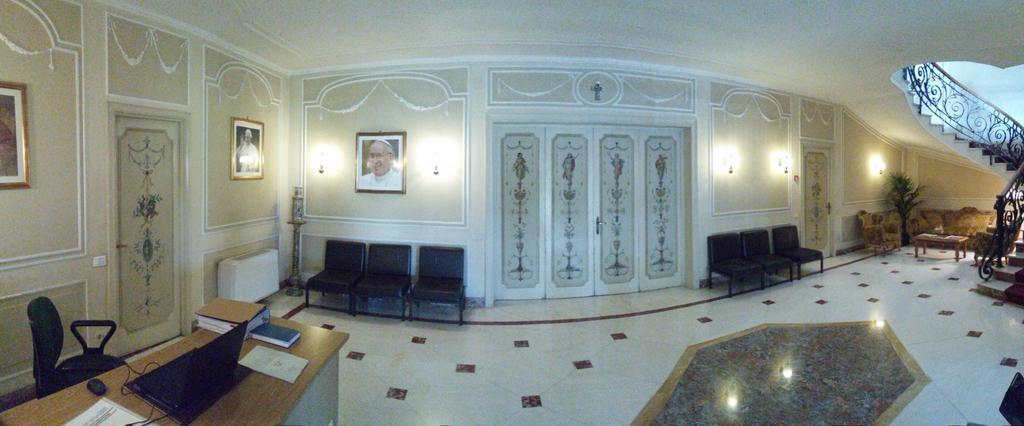 로마 Casa Per Ferie Cardinal G. Guarino B&B 외부 사진